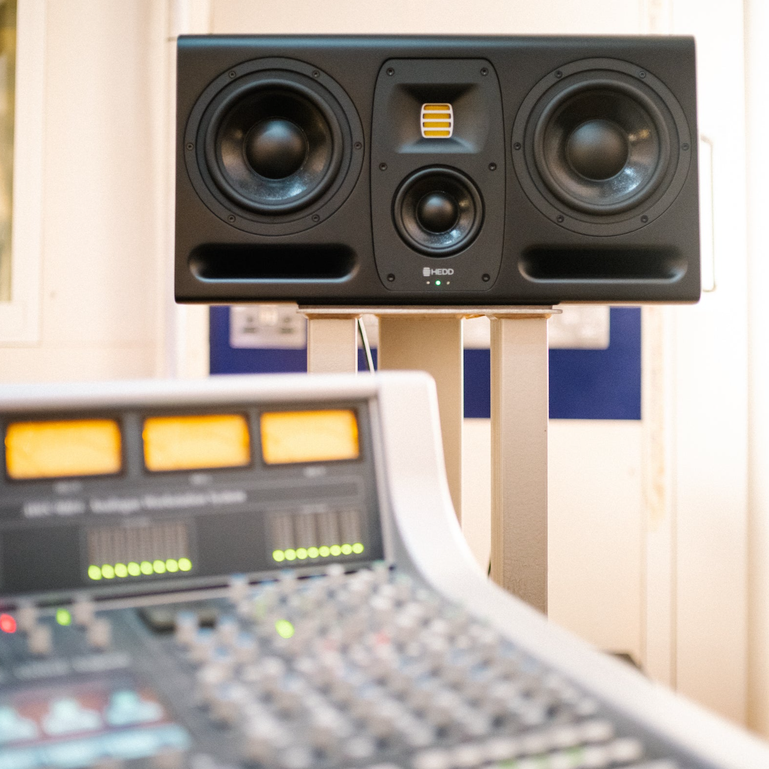 hedd-audio-atmos-bold-atmos-system image 3